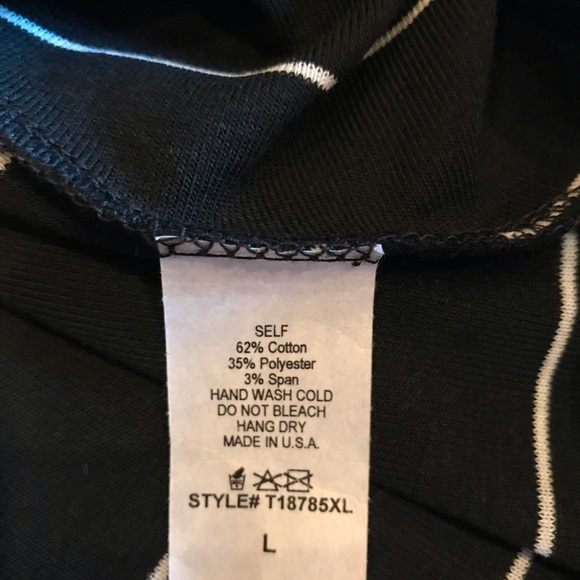 NWOT Super Cute Top- Knotted V Back - Picture 7 of 8